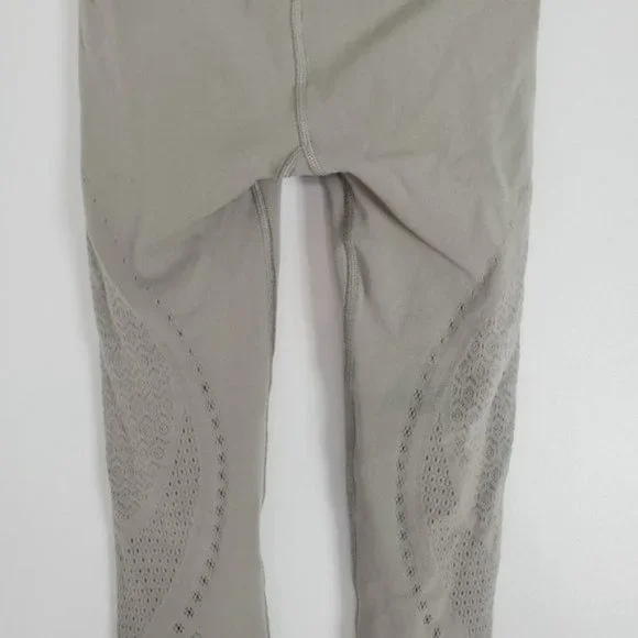 Lululemon REAVEAL TIGHT CARBON DUST LEGGING - Picture 12 of 16